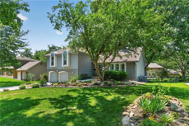 9980 Melrose St, Overland Park, KS 66214