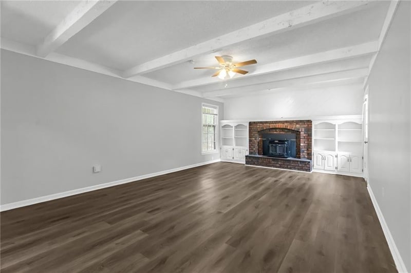 611 Murray Rd, Lee's Summit, MO 64081