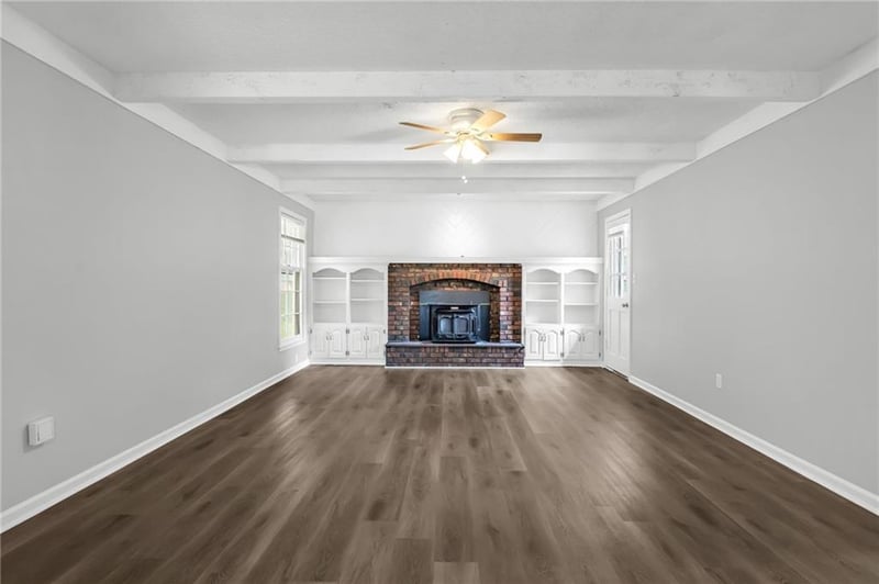 611 Murray Rd, Lee's Summit, MO 64081