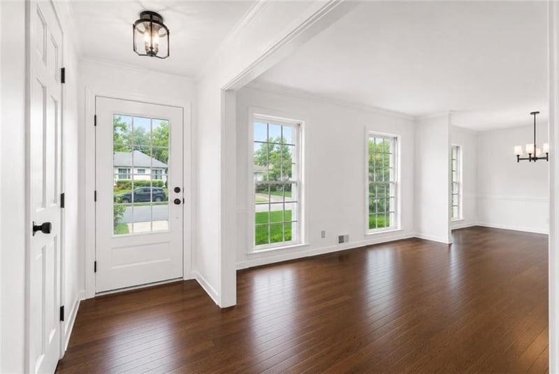 9516 Buena Vista St, Overland Park, KS 66207