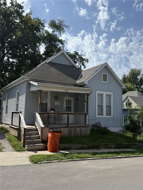 1412 10th St, St Joseph, MO 64501