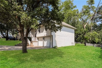 8311 N Everton Ave, Kansas City, MO 64152