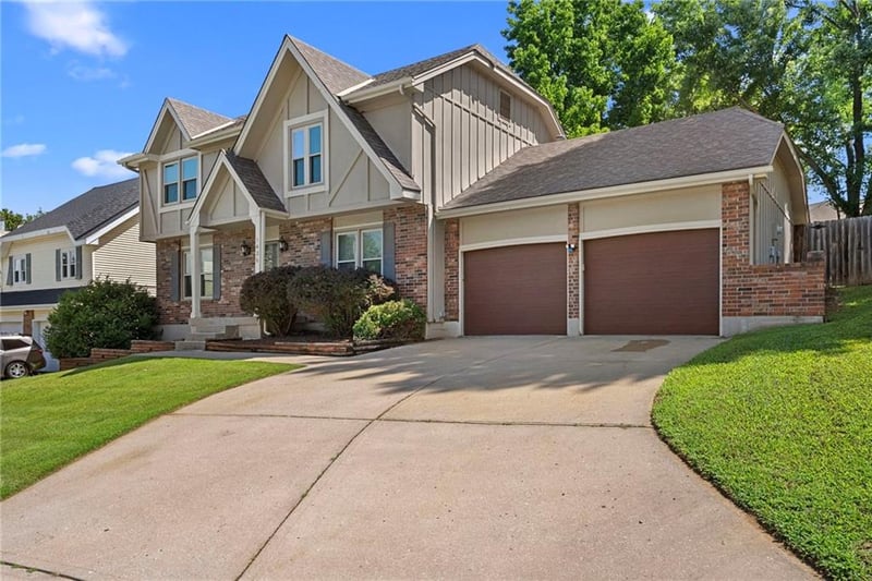 1426 83rd St, Kansas City, MO 64118