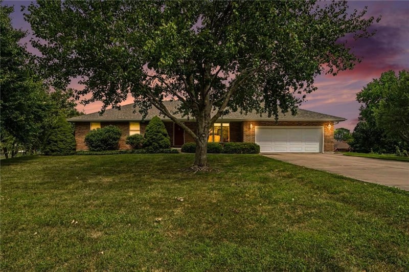 18103 Murphy Rd, Smithville, MO 64089