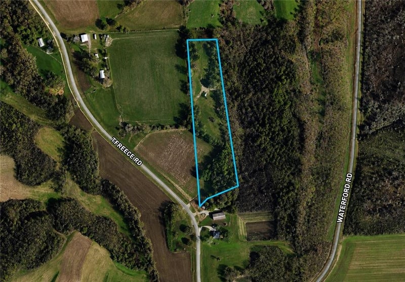1426 Treece Rd, Wathena, KS 66090