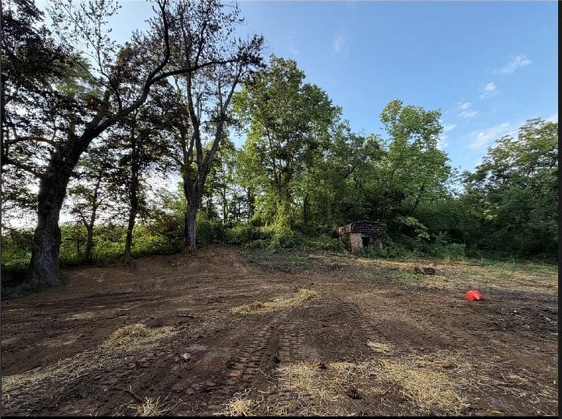 1426 Treece Rd, Wathena, KS 66090