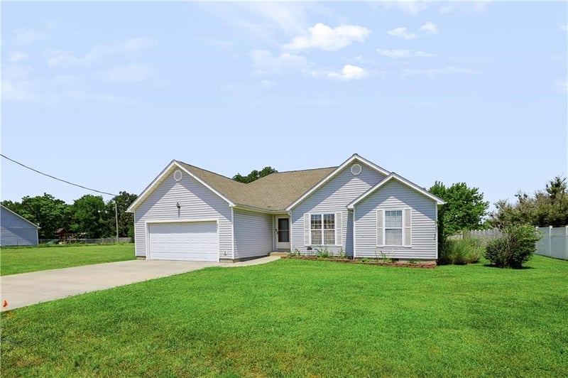 821 19th St, Galena, KS 66739