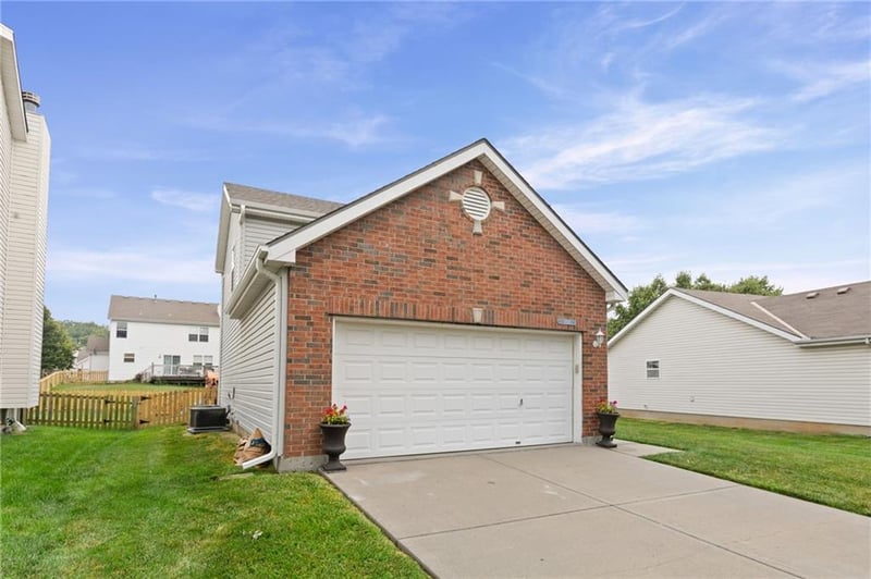 9824 Overton St, Kansas City, MO 64157
