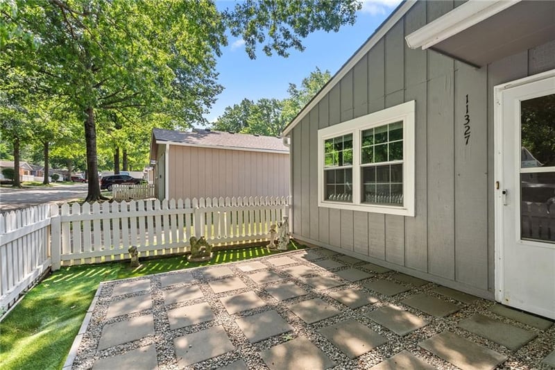 11327 77th Ter, Shawnee, KS 66214