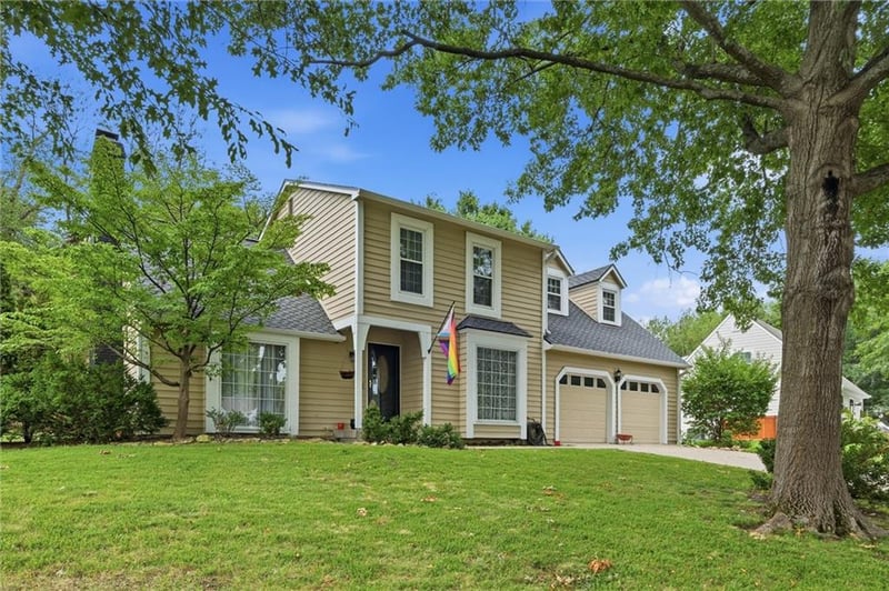 1597 El Dorado Dr, Lawrence, KS 66049