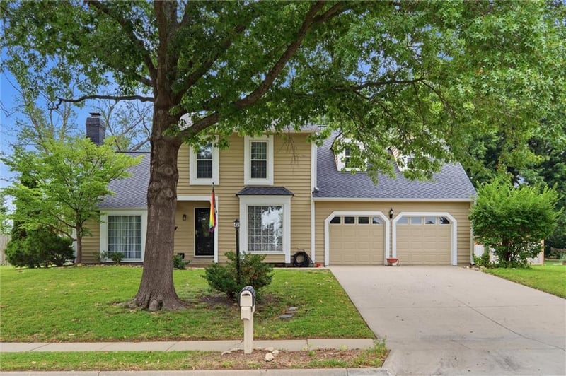 1597 El Dorado Dr, Lawrence, KS 66049