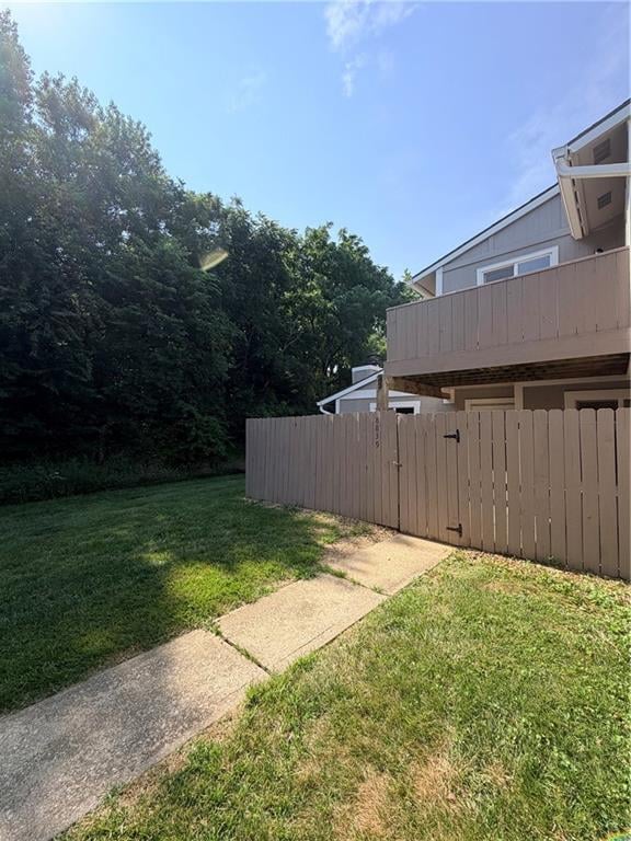 8839 Carriage Dr, Lenexa, KS 66215