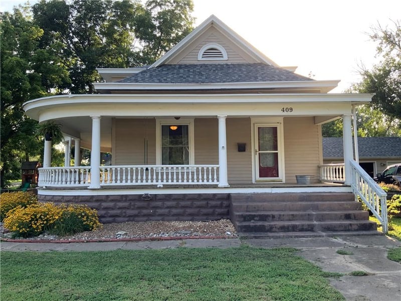 409 Green St, Yates Center, KS 66783