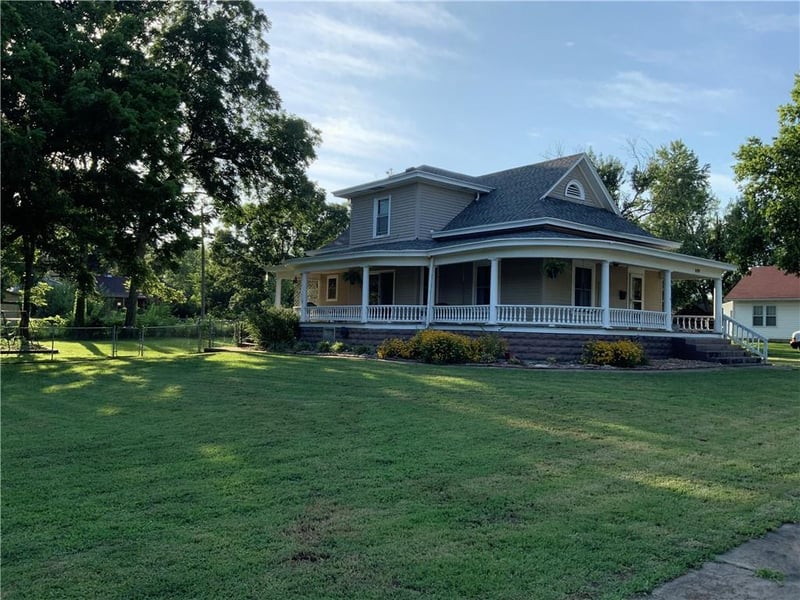 409 Green St, Yates Center, KS 66783