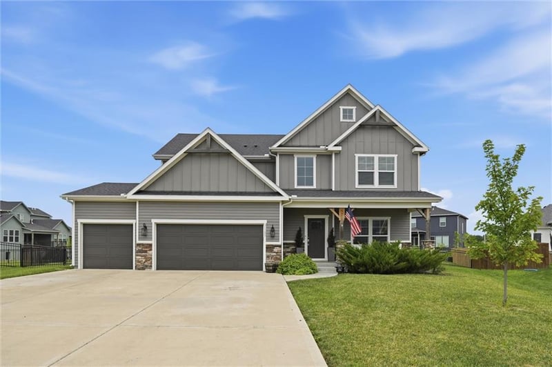 31700 W 164th Ct, Gardner, KS 66030