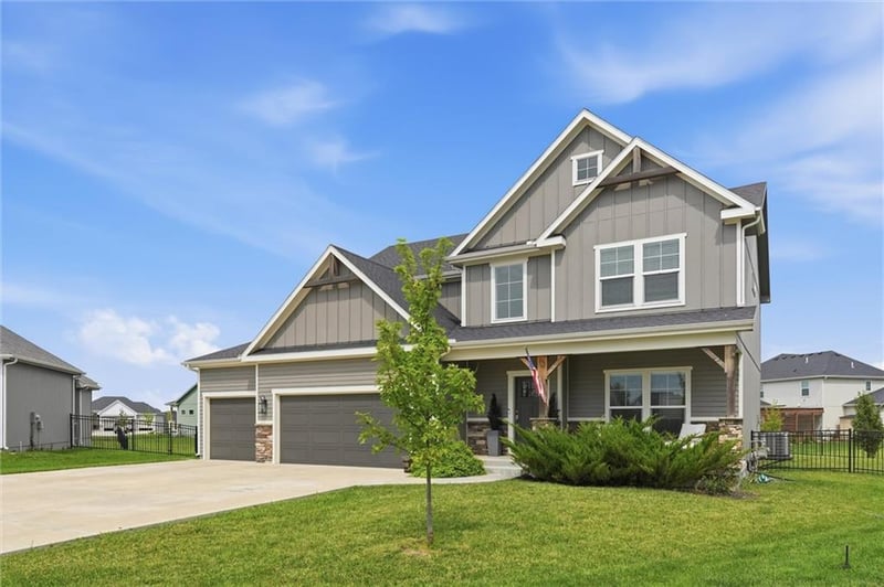 31700 W 164th Ct, Gardner, KS 66030
