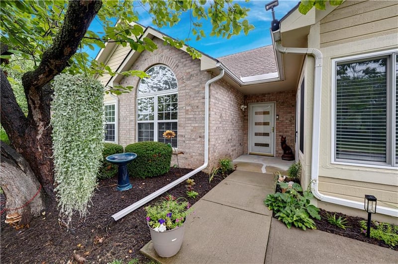 2046 139th St, Leawood, KS 66224