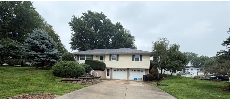 46 Northridge Dr, St Joseph, MO 64506