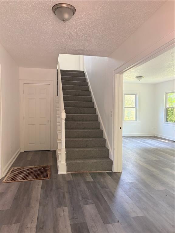337 34th St, Kansas City, KS 66102