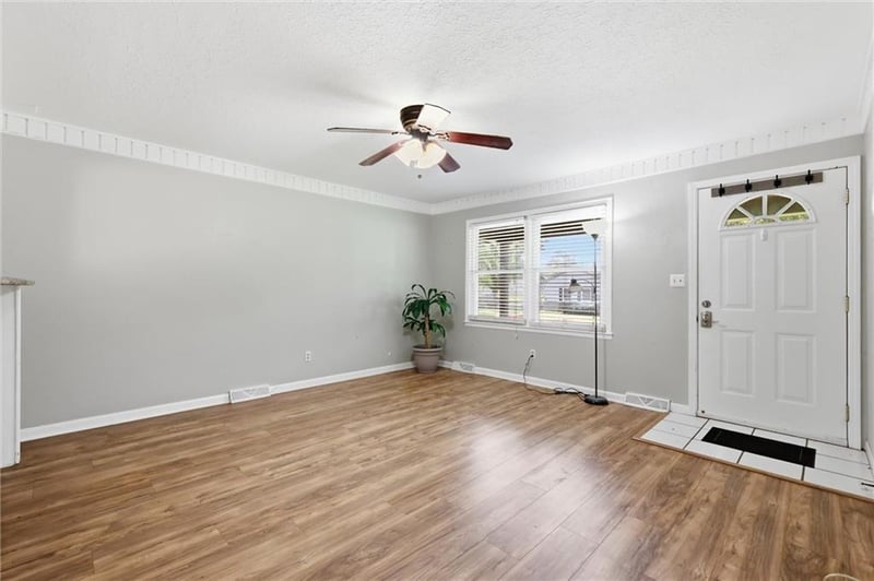 12124 31st St, Independence, MO 64052