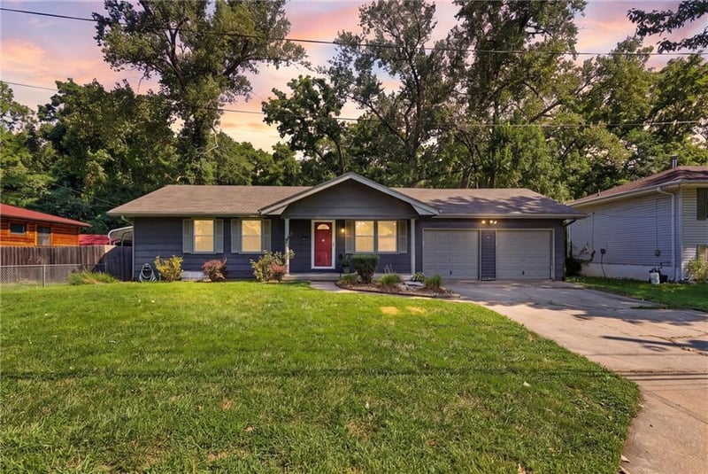 12124 31st St, Independence, MO 64052