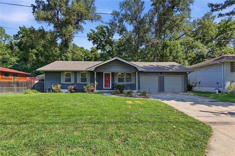 12124 31st St, Independence, MO 64052