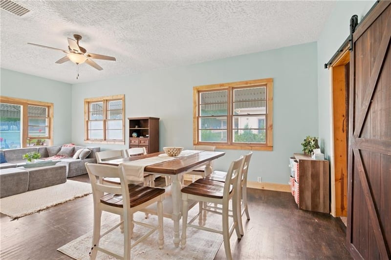 211 W 11th St, Concordia, KS 66901