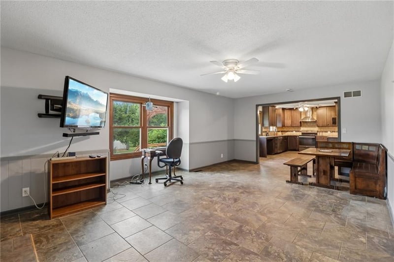 18591 Cantrell Rd, Linwood, KS 66052