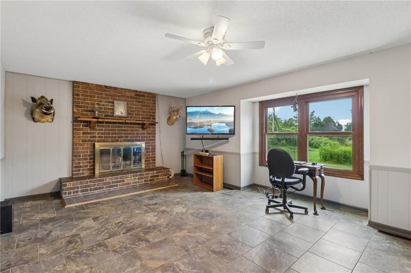 18591 Cantrell Rd, Linwood, KS 66052