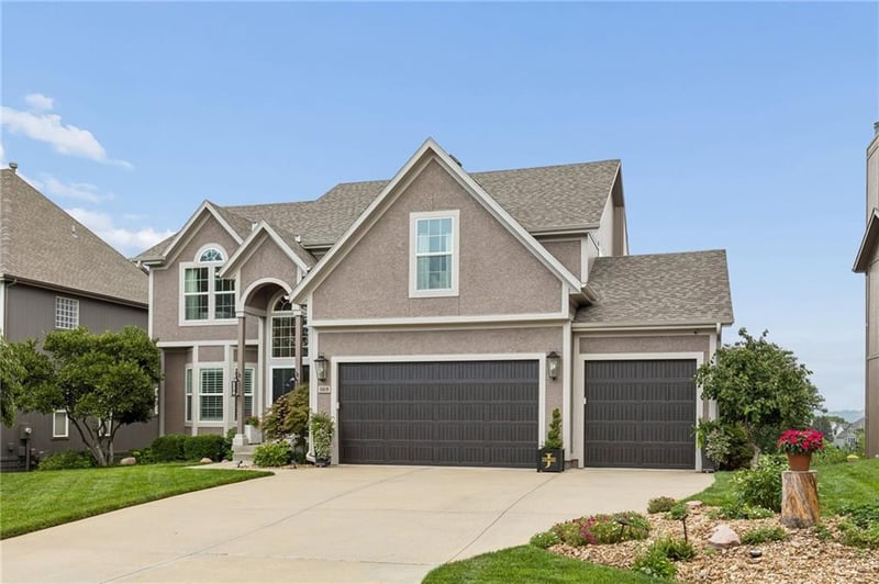 5619 Theden St, Shawnee, KS 66218
