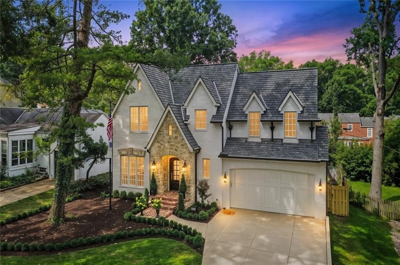 6748 Fontana St, Prairie Village, KS 66208