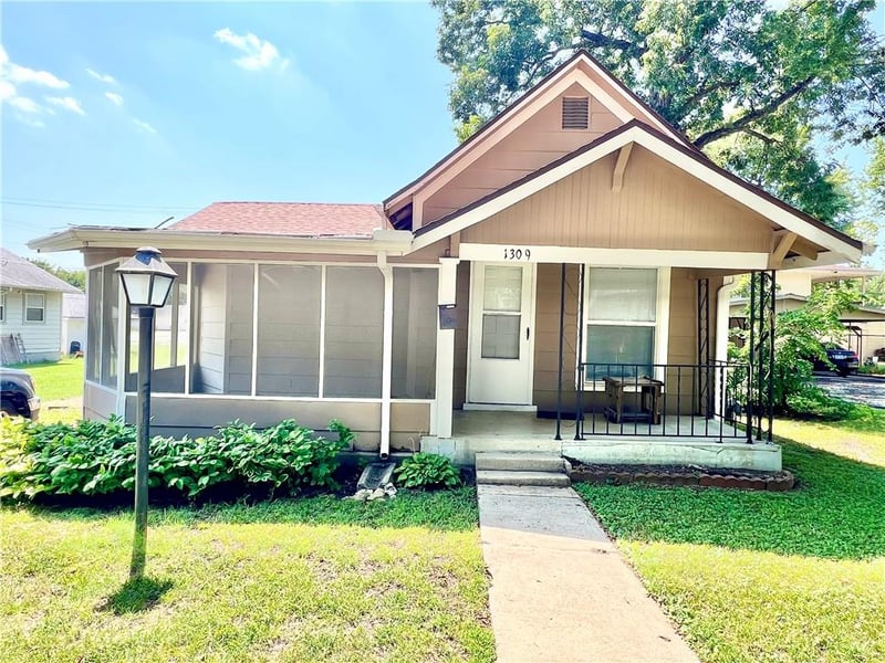 1309 Irving St, Independence, KS 67301