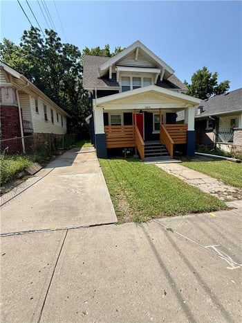 2809 E 39th St, Kansas City, MO 64128