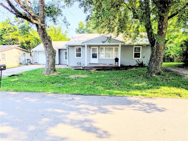 210 19th St, Holden, MO 64040