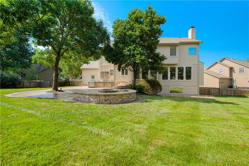 22306 51st Ter, Shawnee, KS 66226