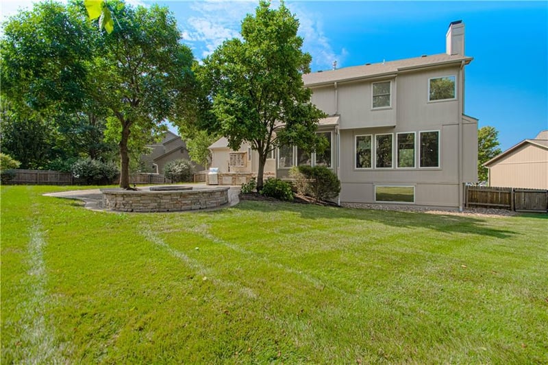 22306 51st Ter, Shawnee, KS 66226
