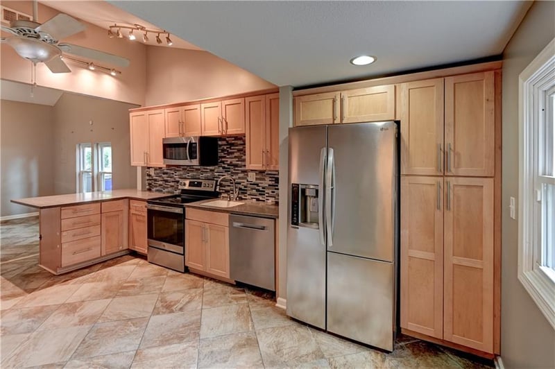 445 Chestnut St, Olathe, KS 66061