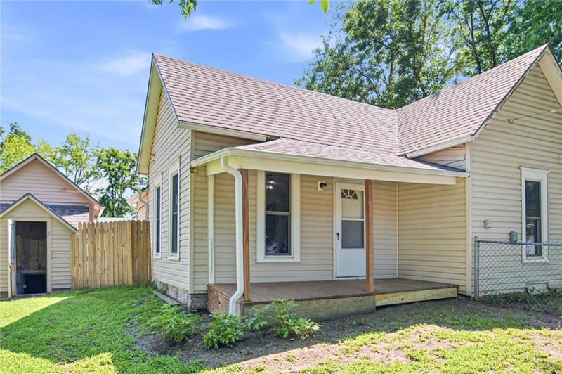201 Spruce St, Garden City, MO 64747