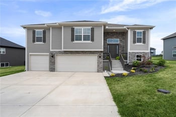 1218 NE 122nd St, Kansas City, MO 64165