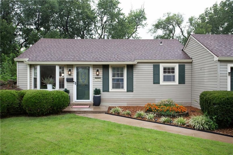 7524 Foster St, Overland Park, KS 66204