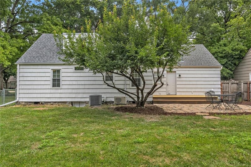 6407 80th Ter, Overland Park, KS 66204