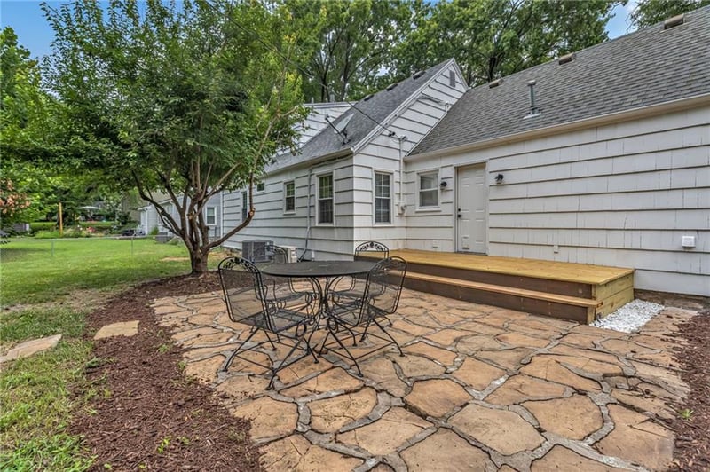 6407 80th Ter, Overland Park, KS 66204