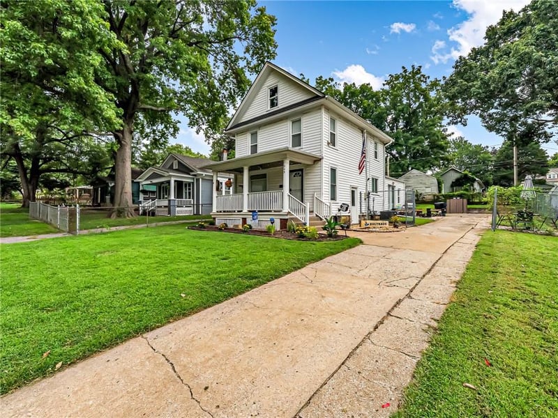 549 S Huttig Ave, Independence, MO 64053