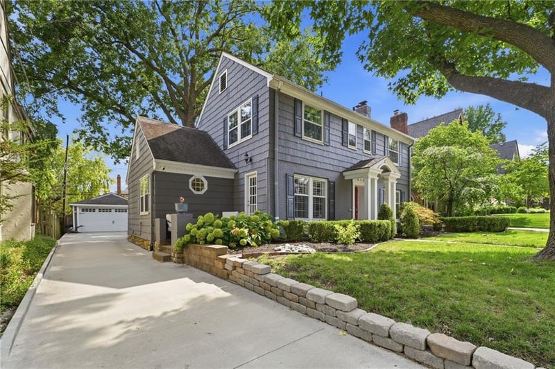 619 W 69th Ter, Kansas City, MO 64113