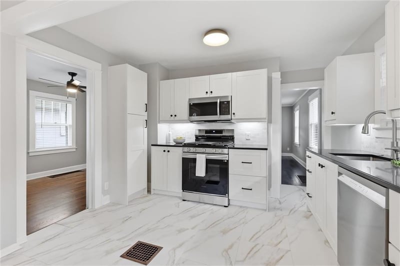 7639 Jefferson St, Kansas City, MO 64114