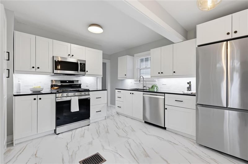 7639 Jefferson St, Kansas City, MO 64114