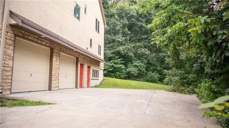 7307 Oliver Cir, Kansas City, KS 66106