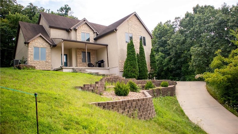 7307 Oliver Cir, Kansas City, KS 66106