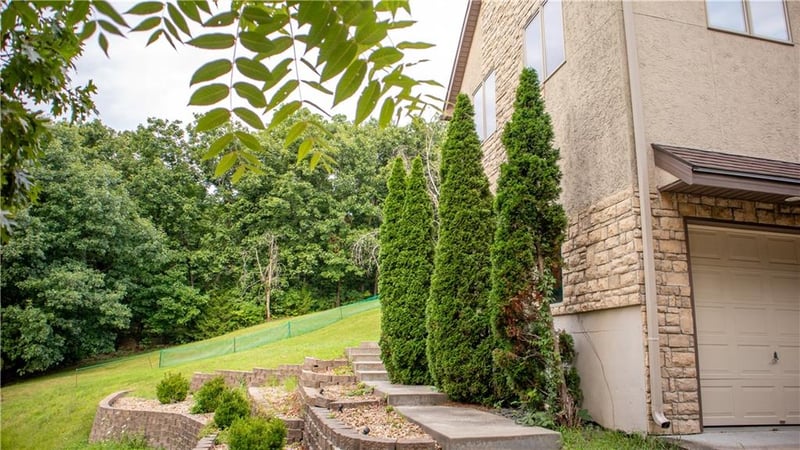 7307 Oliver Cir, Kansas City, KS 66106