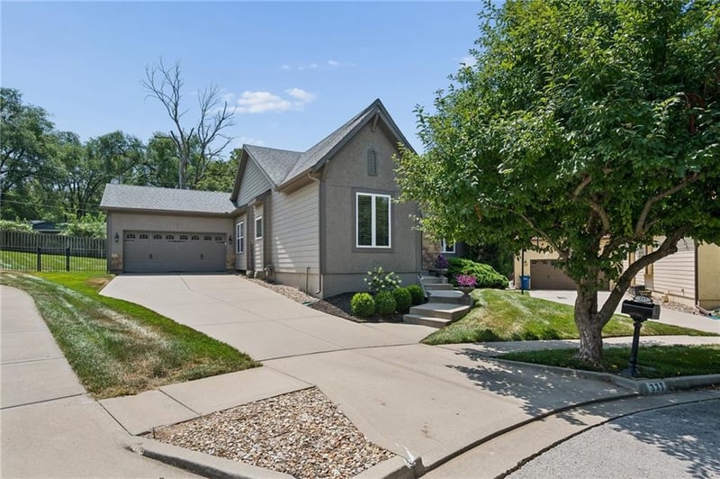 337 Cates Ct, Liberty, MO 64068